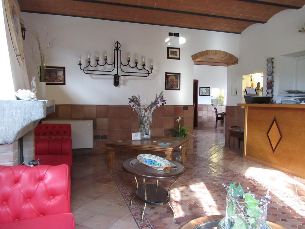 Relais Pian D'Ercole Hotel Montebonello Exterior photo